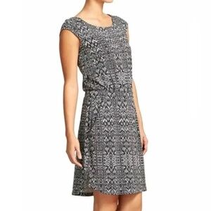 Athleta Dress Black & White Redondo Tribal Print Ikat Athleisure Dress Sz Small